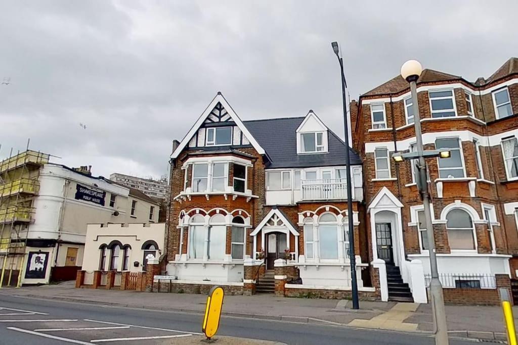 2 Sea View Margate Apartment Exterior photo