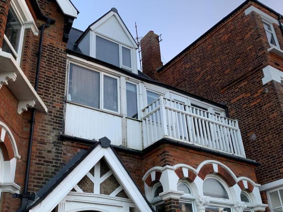 2 Sea View Margate Apartment Exterior photo